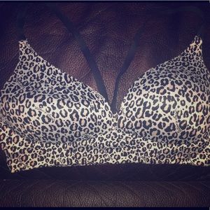 Victoria’s Secret leopard print strapless bra